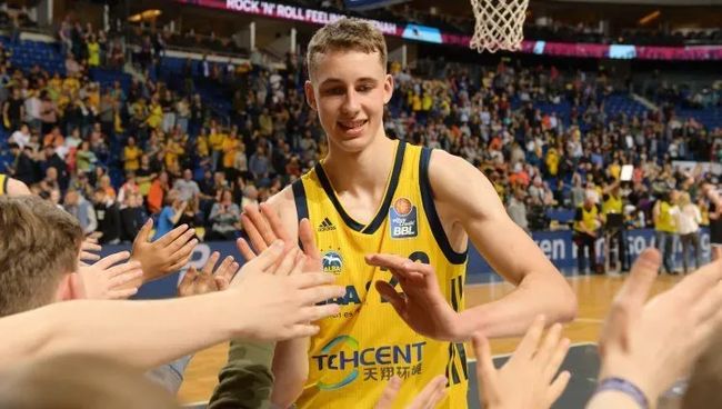 育文化的传 育文化的传