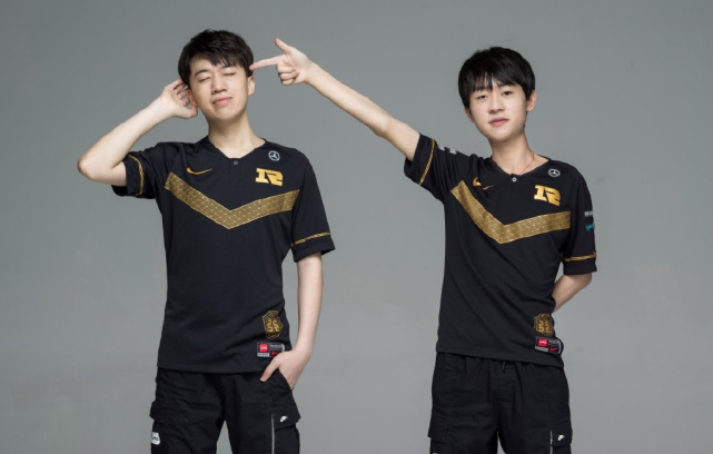 大力士擂台 大力士擂台