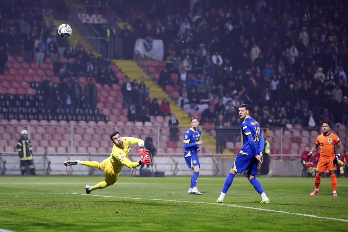 中国足协举 中国足协举