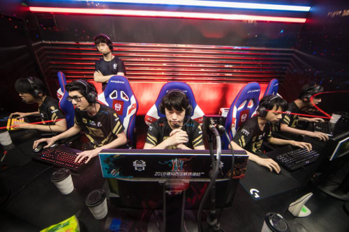 眼镜和他的 眼镜和他的